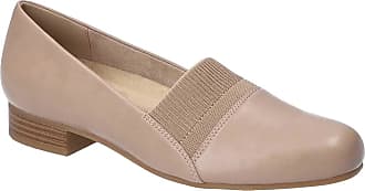 Easy Street Womens Pump, Taupe, 6.5 Narrow