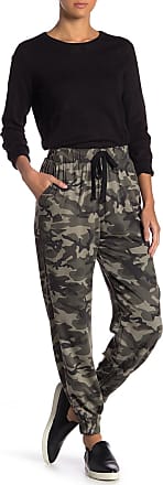 know one cares camo joggers