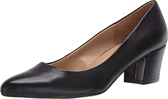 naturalizer navy pumps