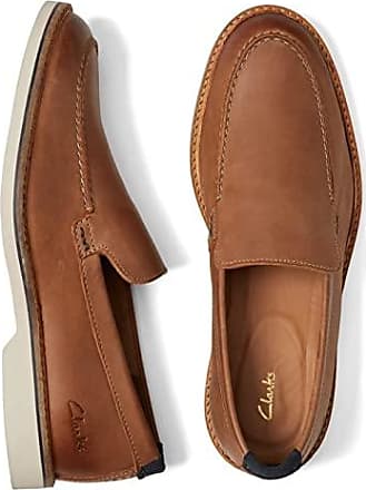 for Men Brown Mens Slip-on shoes Clarks Slip-on shoes Clarks Wallabee Suede Loafers in White 