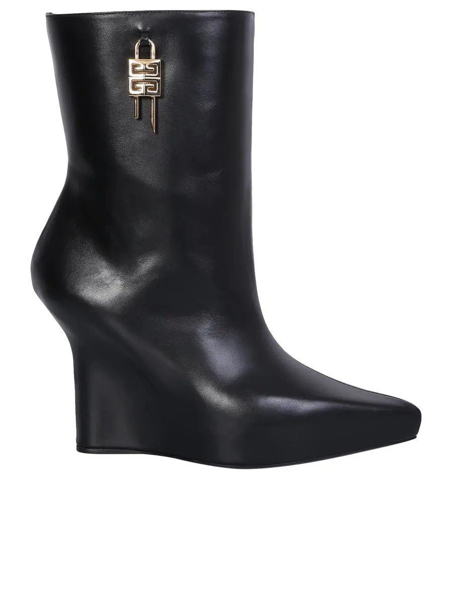 Givenchy Ankleboots high quality aus Velourleder mit Nieten