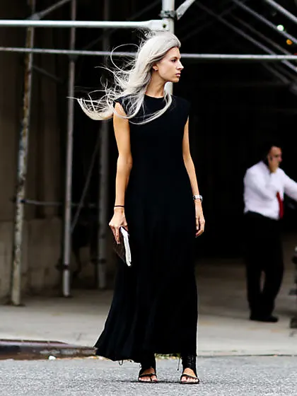1 vestido, 10 looks: Cómo combinar un vestido negro este otoño
