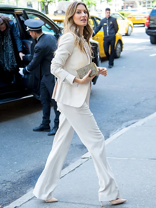 HOW TO WEAR WIDE-LEG PANTS THIS SEASON: 6 STYLING TRICKS - Jessica Wang