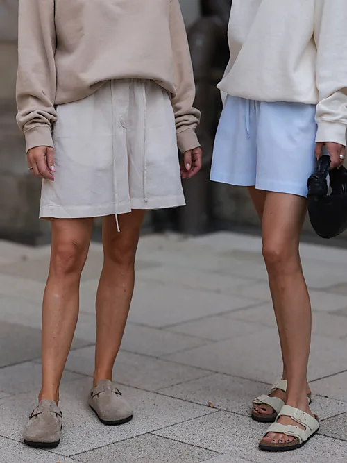 Pantaloni bianchi da donna: i migliori modelli per l'estate 2023 
