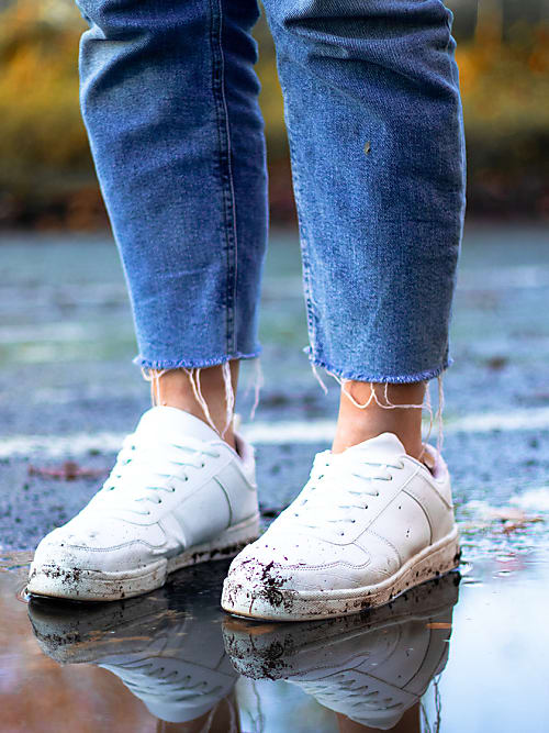 Jet schelp Slordig Zo bescherm je je sneakers tegen water en vuil | Stylight