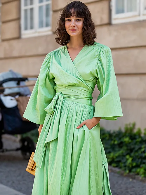 die Stylight Grün neue Trendfarbe für Kleider ist |