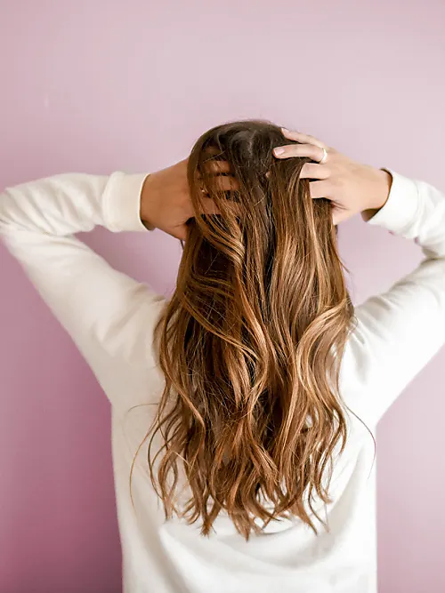Come schiarire i capelli in modo naturale? 6 modi fai da te
