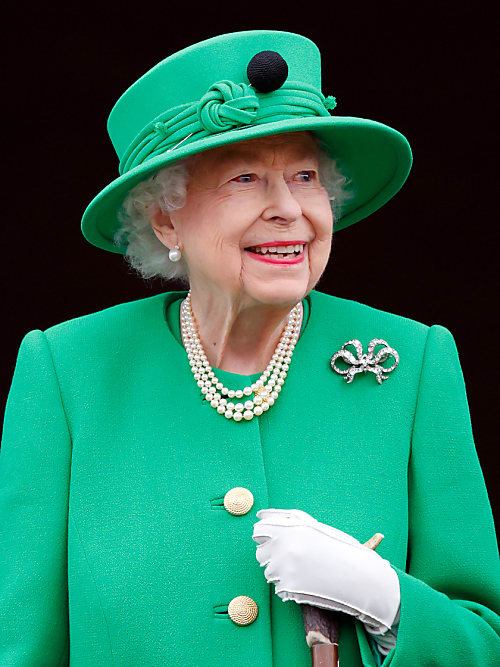Look regina, 5 tendenze moda lanciate da Elisabetta II, %%s