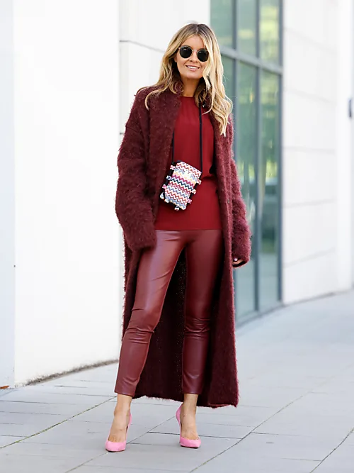 Burgundy Leggings with Pumps Warm Weather Outfits (2 ideas & outfits)