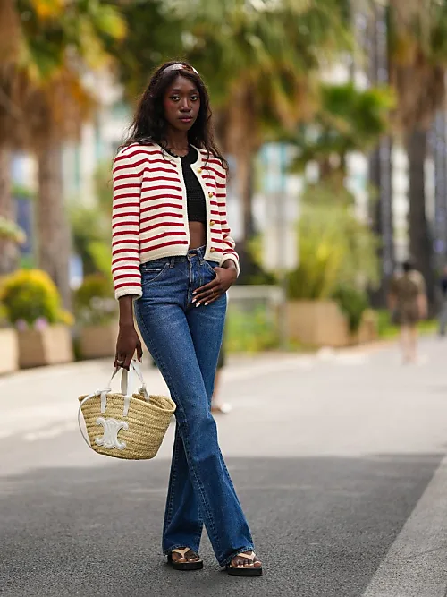 Striped sweater: the knitwear trend fashion girls love the most