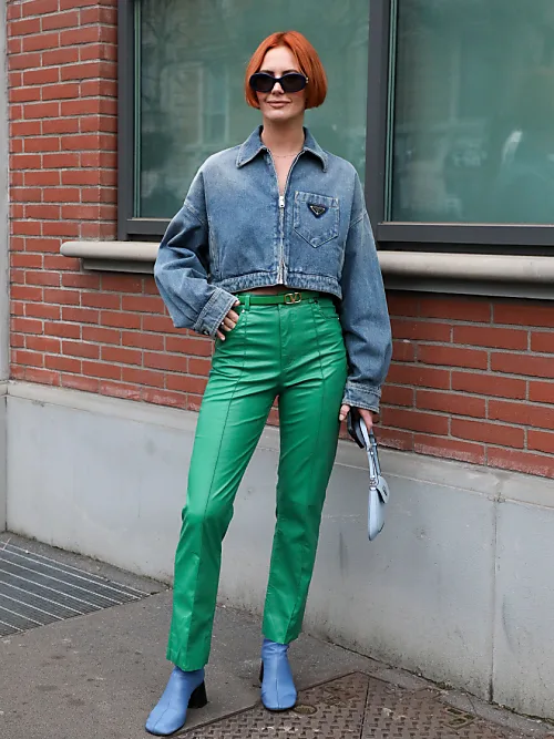 Abbinamento pantaloni verdi 2023, outfit e consigli