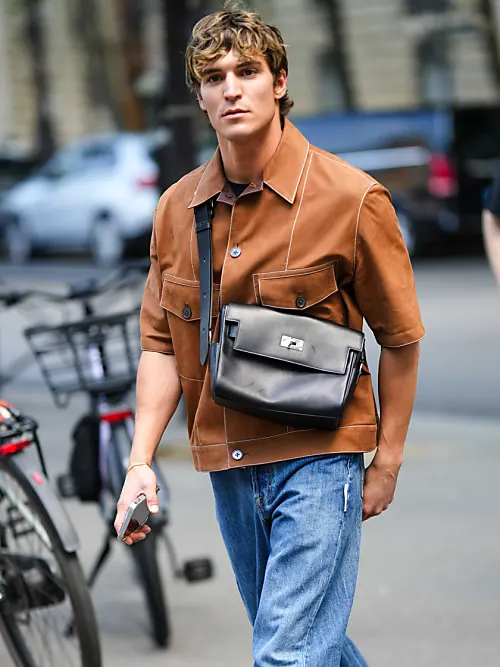 Come le borse hanno conquistato la moda uomo