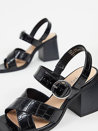 simply be sandals