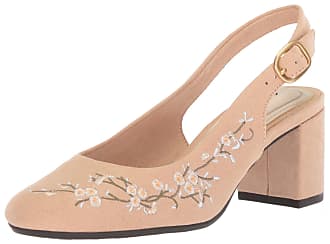 Easy Street Womens Dainty Pump, Nude Suede, 9.5 2W US