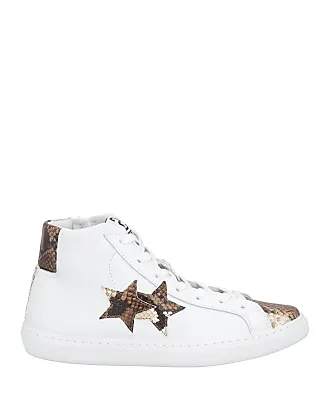 2 hot sale star sneakers