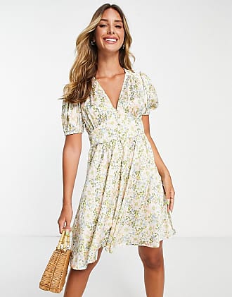 River Island: White Dresses now up to −70% | Stylight