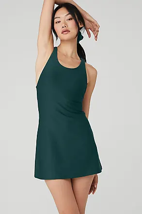 Alo Yoga: Green Clothing now up to −41%