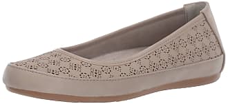 Easy Street Womens Benny Ballet Flat, Light Grey, 6.5 2W US