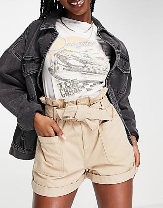 Femme Vêtements Shorts Shorts fluides/cargo Veste avec poches et ceinture à la taille beige Synthétique Vila en coloris Neutre 