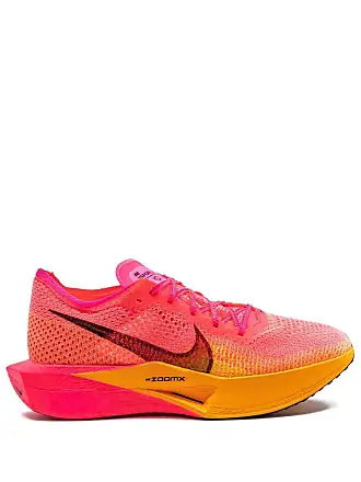 Mens pink clearance nike trainers