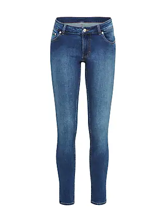 Die schönsten Jeans-Hemd-Blusen Look der Stars | Stylight