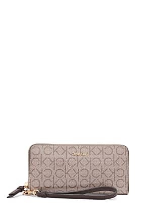 Elegant women's wallet in saffiano print with gold zip, ruby red