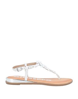 The best flat sandal styles in fashion right now | Stylight